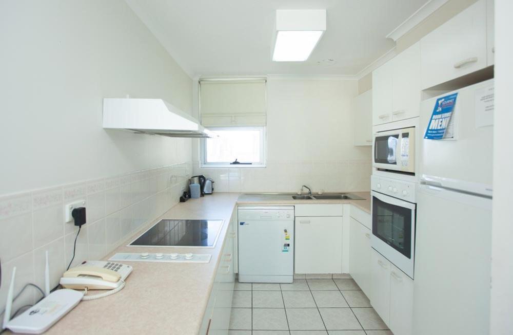 Grosvenor Beachfront Apartments Surfers Paradise Голд-Кост Номер фото